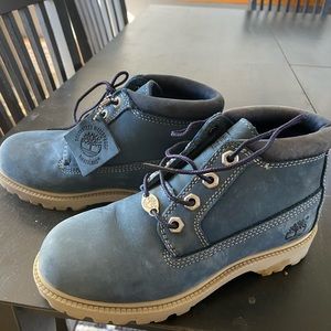Timberland water proof shoes size 5.